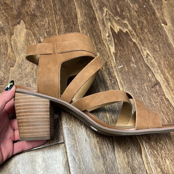 Lucky Brand Kailasa Heeled Sandal - Picture 9 of 12